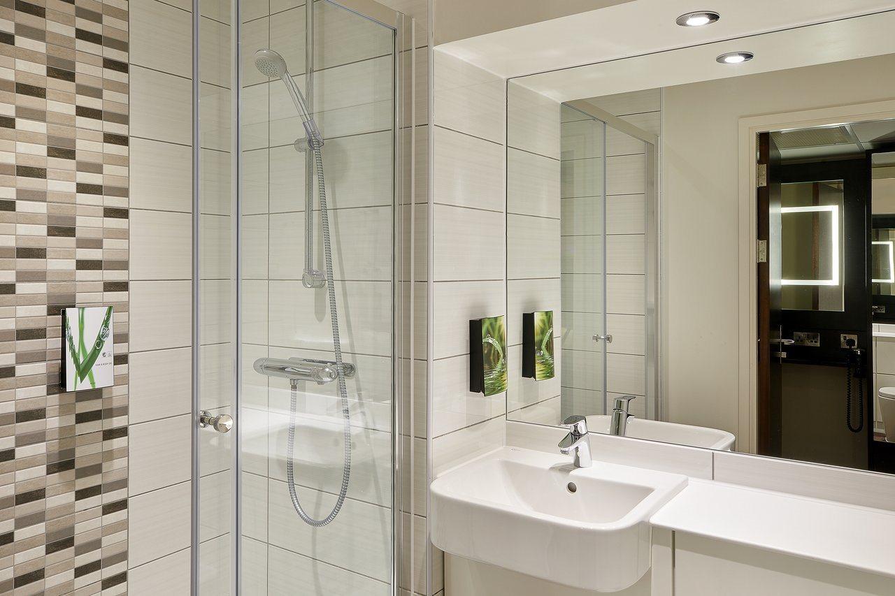 Premier Inn London Sutton Sutton  Exterior photo